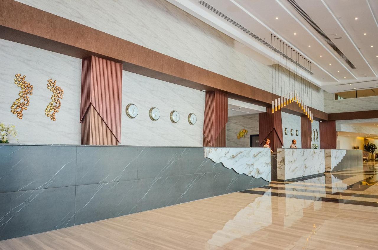Vogo Grand Hotel Formerly Best Western Plus Hotel Dubai Academic City Exterior photo