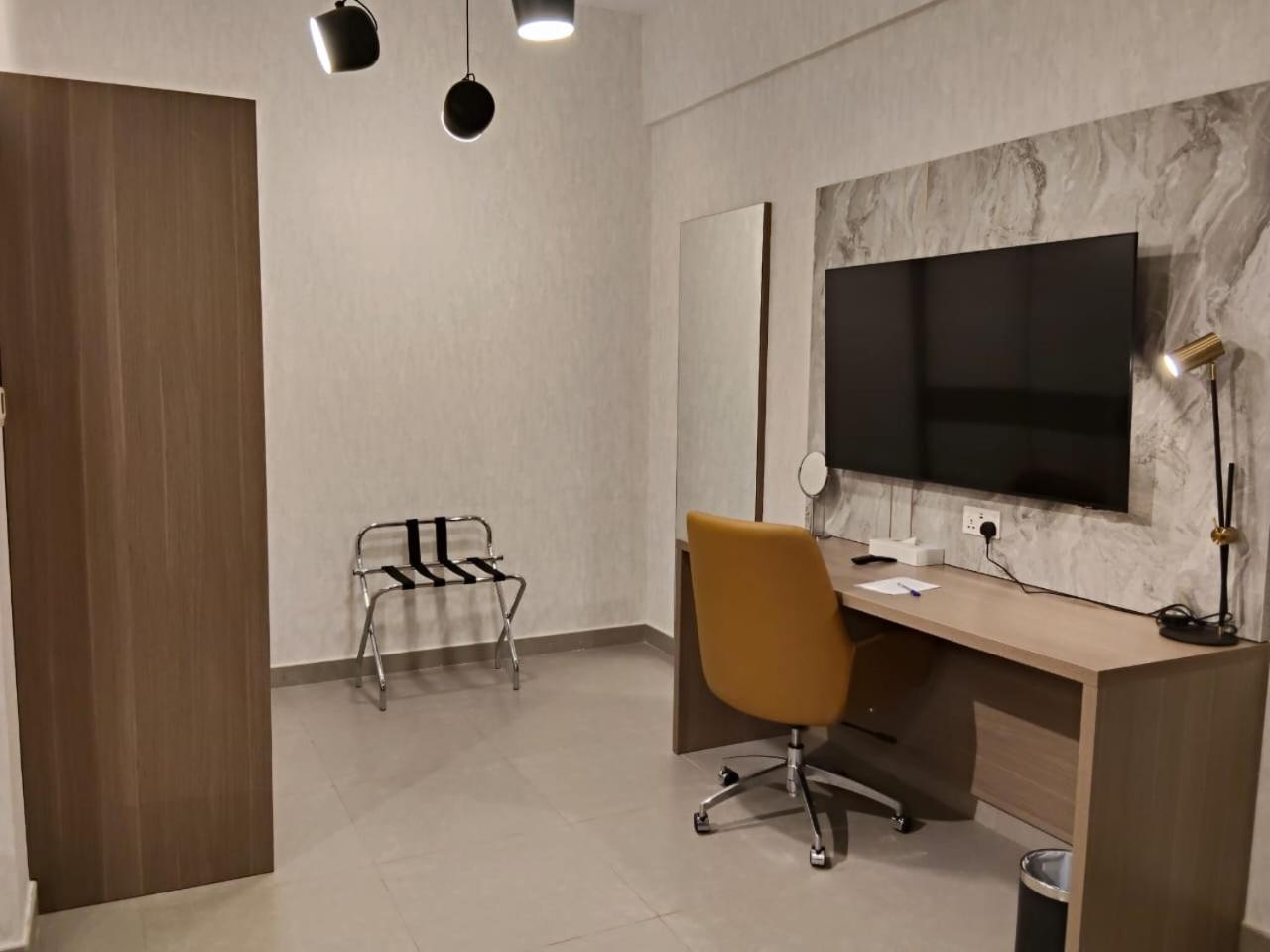 Vogo Grand Hotel Formerly Best Western Plus Hotel Dubai Academic City Room photo